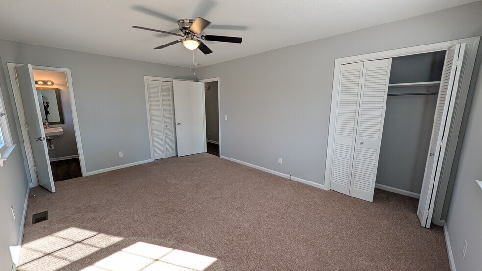 Master Bedroom - 3928 Pine Line Dr