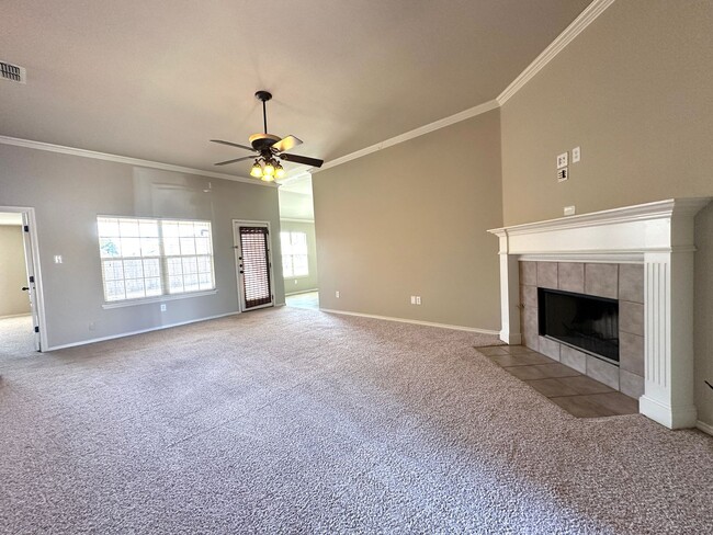 Building Photo - Self-Showing Gorgeous 3-bedroom minutes fr...