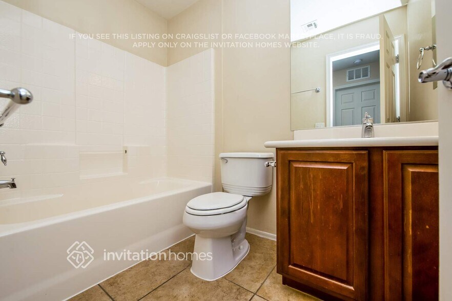 Building Photo - 6860 Pipil St