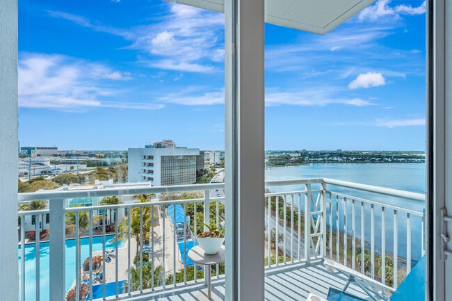 Building Photo - 300 S Australian Ave