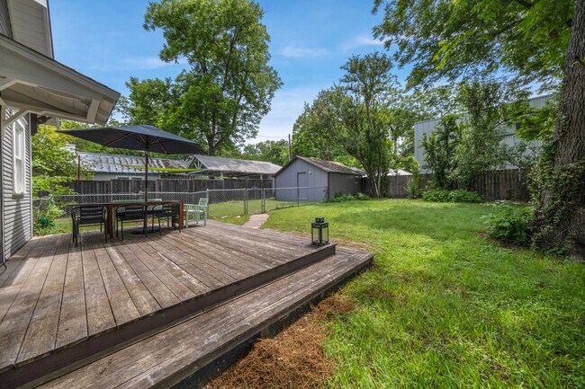 Building Photo - 4805 Avenue F