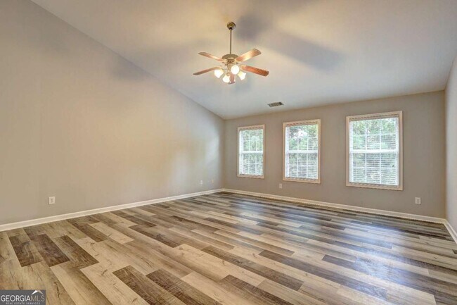 Building Photo - 118 Meeting Pl Rd