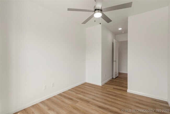 Building Photo - 107 N Atlanta St