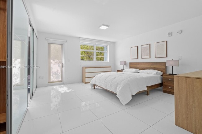 Building Photo - 301 Jefferson Ave