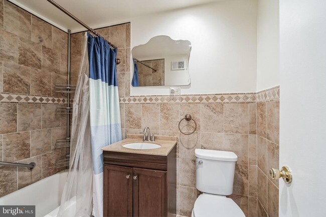 Building Photo - 5429 Houghton Pl