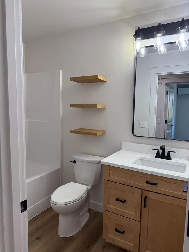 Building Photo - Charming 3 Bedroom, 2 1/2 Bath Farmhouse S...