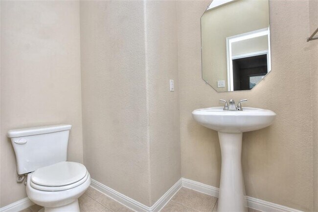Building Photo - 7993 Arezzo Dr