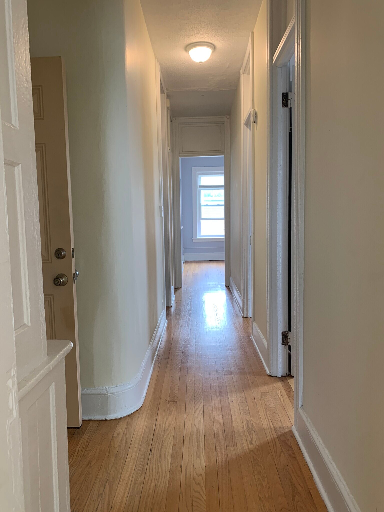 Building Photo - 273 Elm St