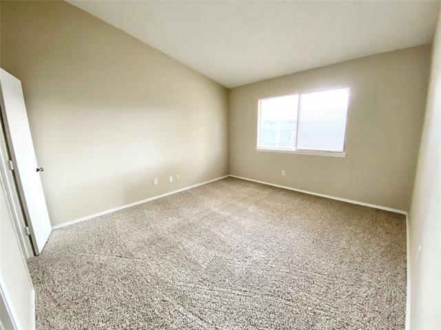 Building Photo - 5911 Teal Ridge Dr