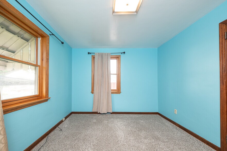 Building Photo - 445 Jenne Dr