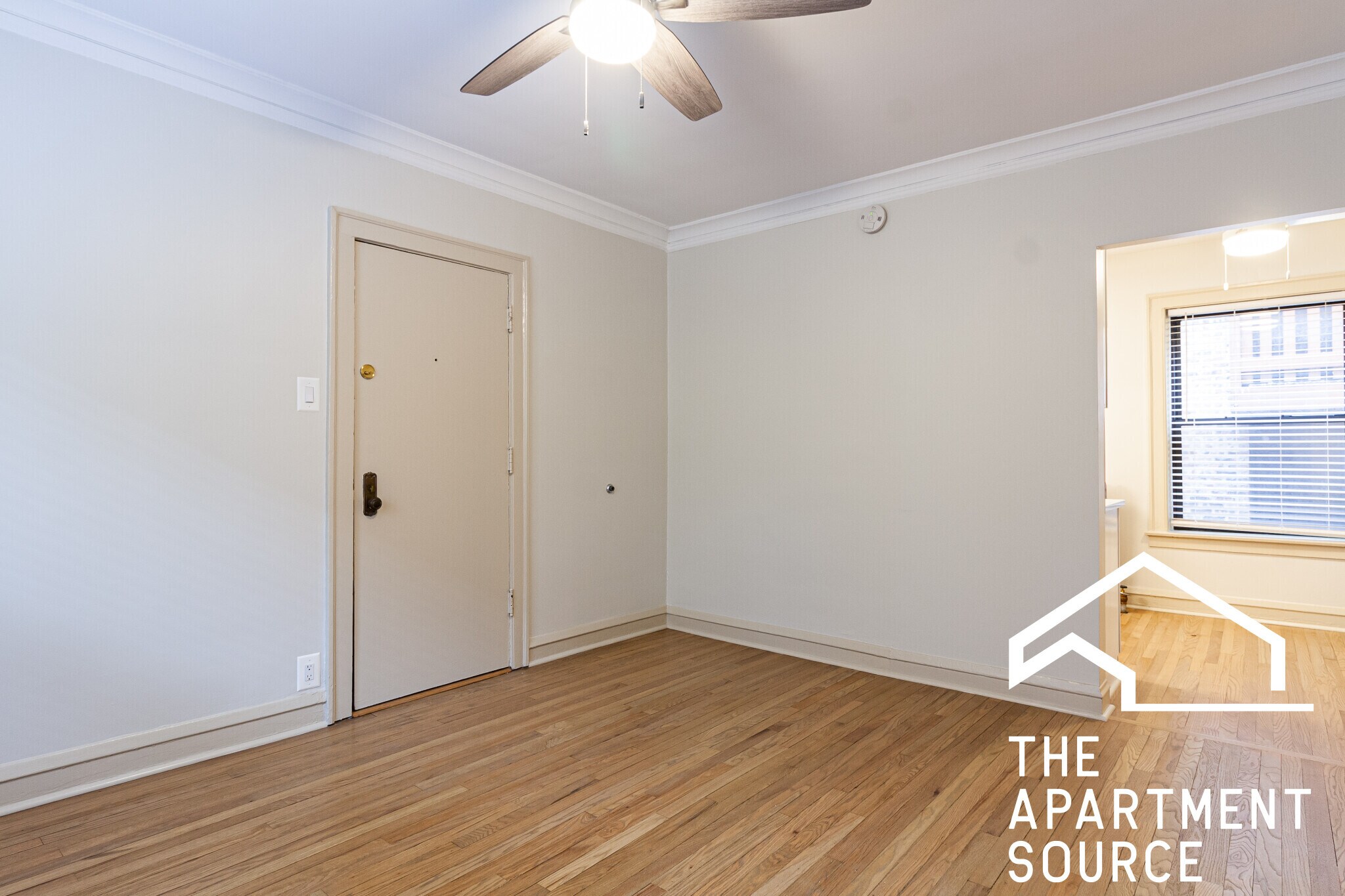 Building Photo - 5941 N Paulina St