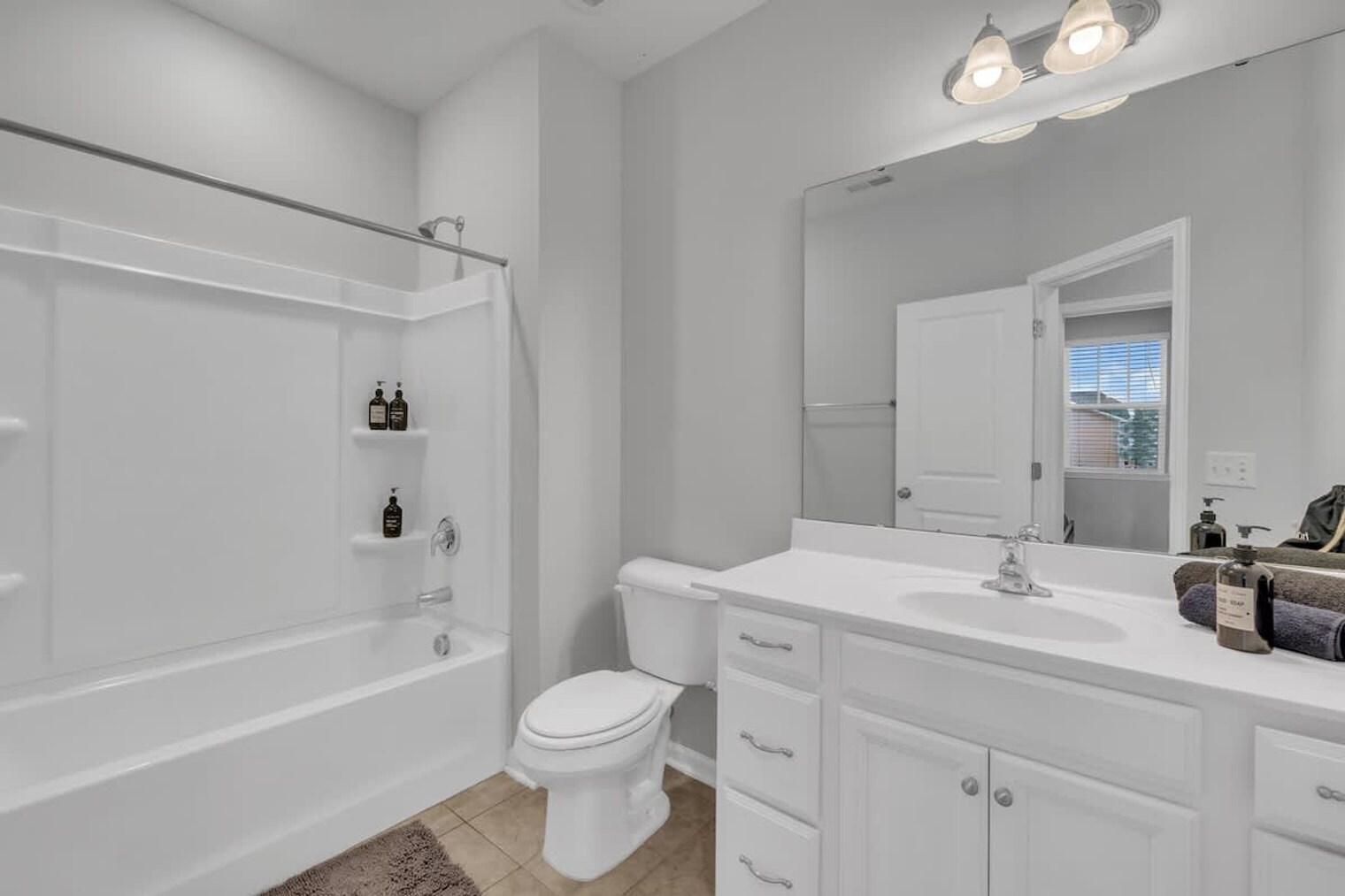 Building Photo - 2804 Saltaire Ave