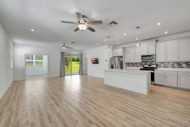 Building Photo - 11551 Viridian Blvd