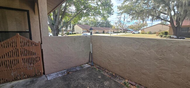 Building Photo - 1923 SW 34th Ct