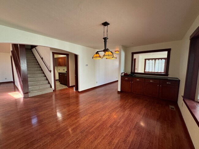 Building Photo - 4br/3bth CRAFTSMAN STYLE HOUSE in Arcata