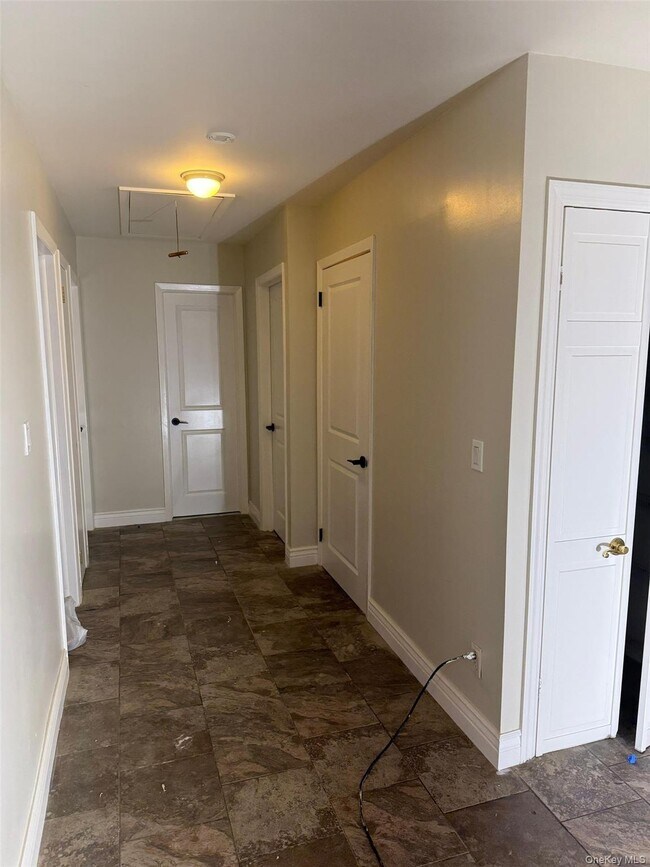 Building Photo - 168 Bennett Ave