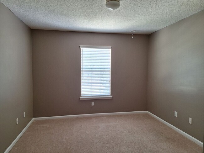 Building Photo - Single Family home in Mandarin
