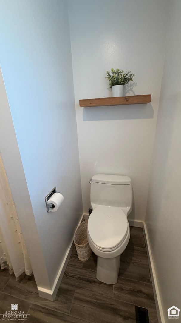 Building Photo - 626 White Briar Dr