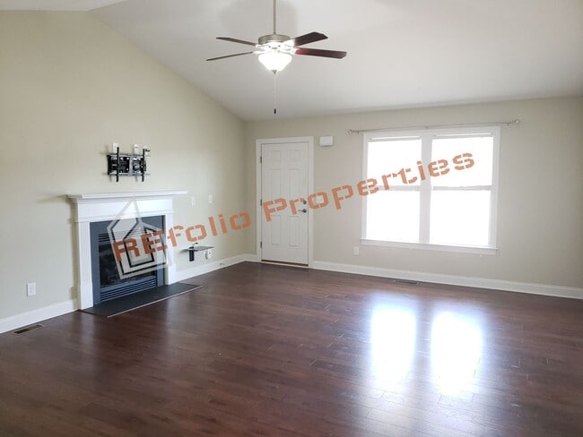 Building Photo - Amazing 3-Bedroom Ranch with a 2-Car Garag...