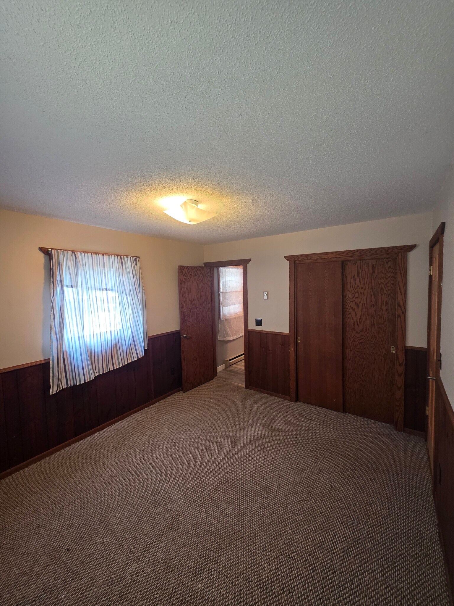 Building Photo - 119 2nd St