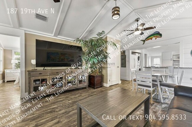 Building Photo - 187 19th Ave N