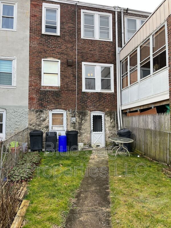Building Photo - 413 E Baltimore Ave
