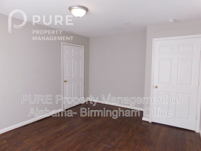 Building Photo - 5208 Highland Ave