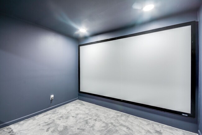 Building Photo - 1041 Autumn Crest Ln