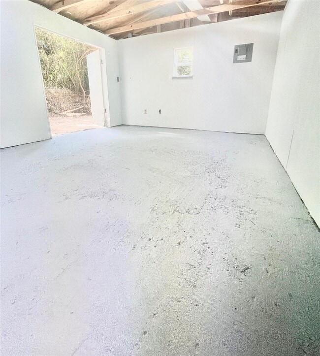 Building Photo - 3126 Village Woods Dr