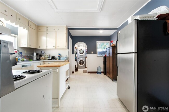 Building Photo - 4 bedroom home in one of Tacoma's most cov...