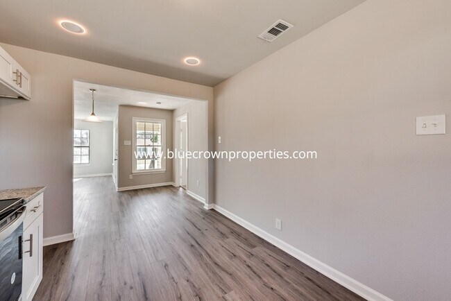 Building Photo - 3809 Mercury St