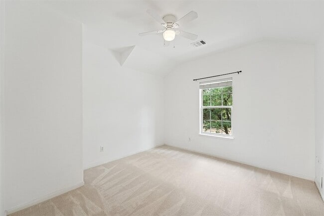 Building Photo - 4212 Pasada Ln