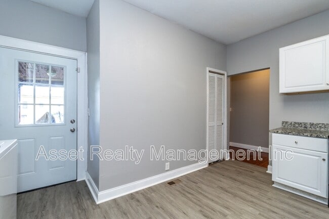 Building Photo - 1401 Hannah Ave