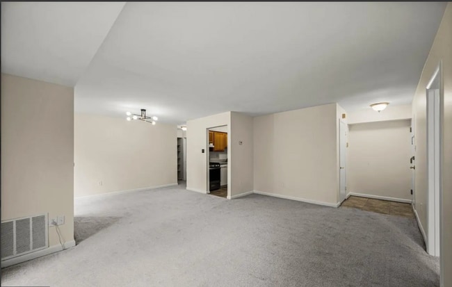 Building Photo - 8870 Spiral Cut