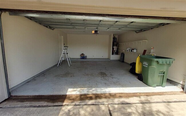 Building Photo - 13107 Split Creek Ln