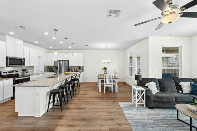 Building Photo - 1124 Aronia Ln