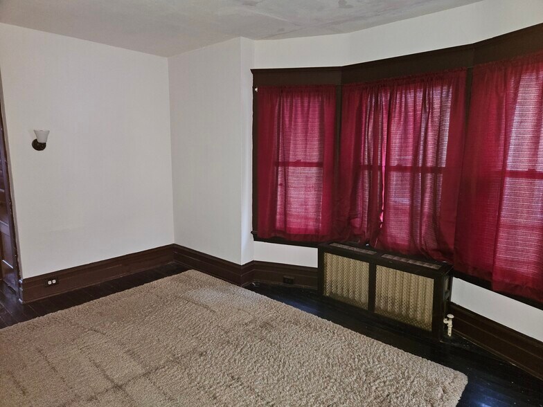Bedroom 2 - 228 E Ettwein St