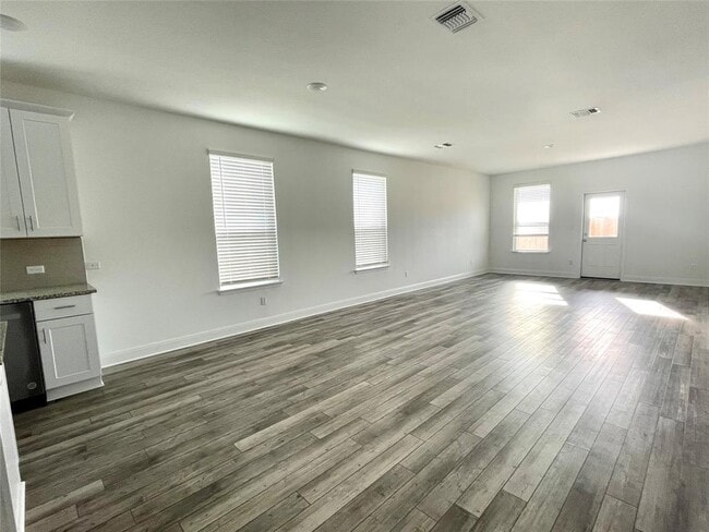 Building Photo - 1613 Brimhurst Dr