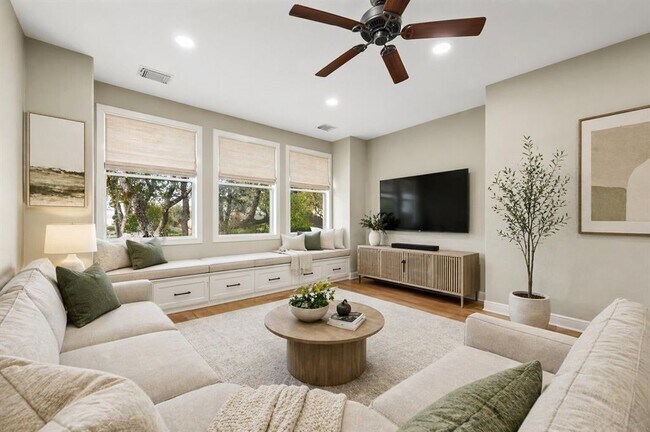 Building Photo - 10900 Sky Rock Dr