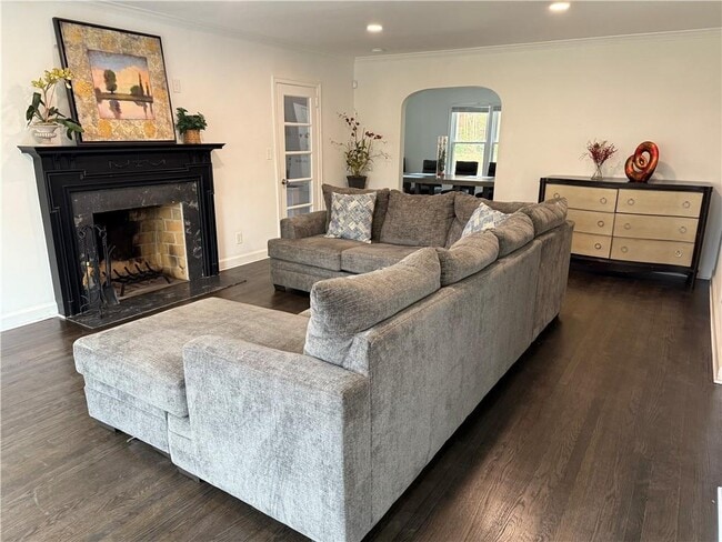 Building Photo - 1140 Goodwin Pl NE