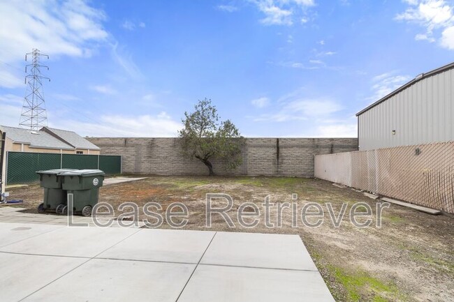 Building Photo - 135 Pacific Rd