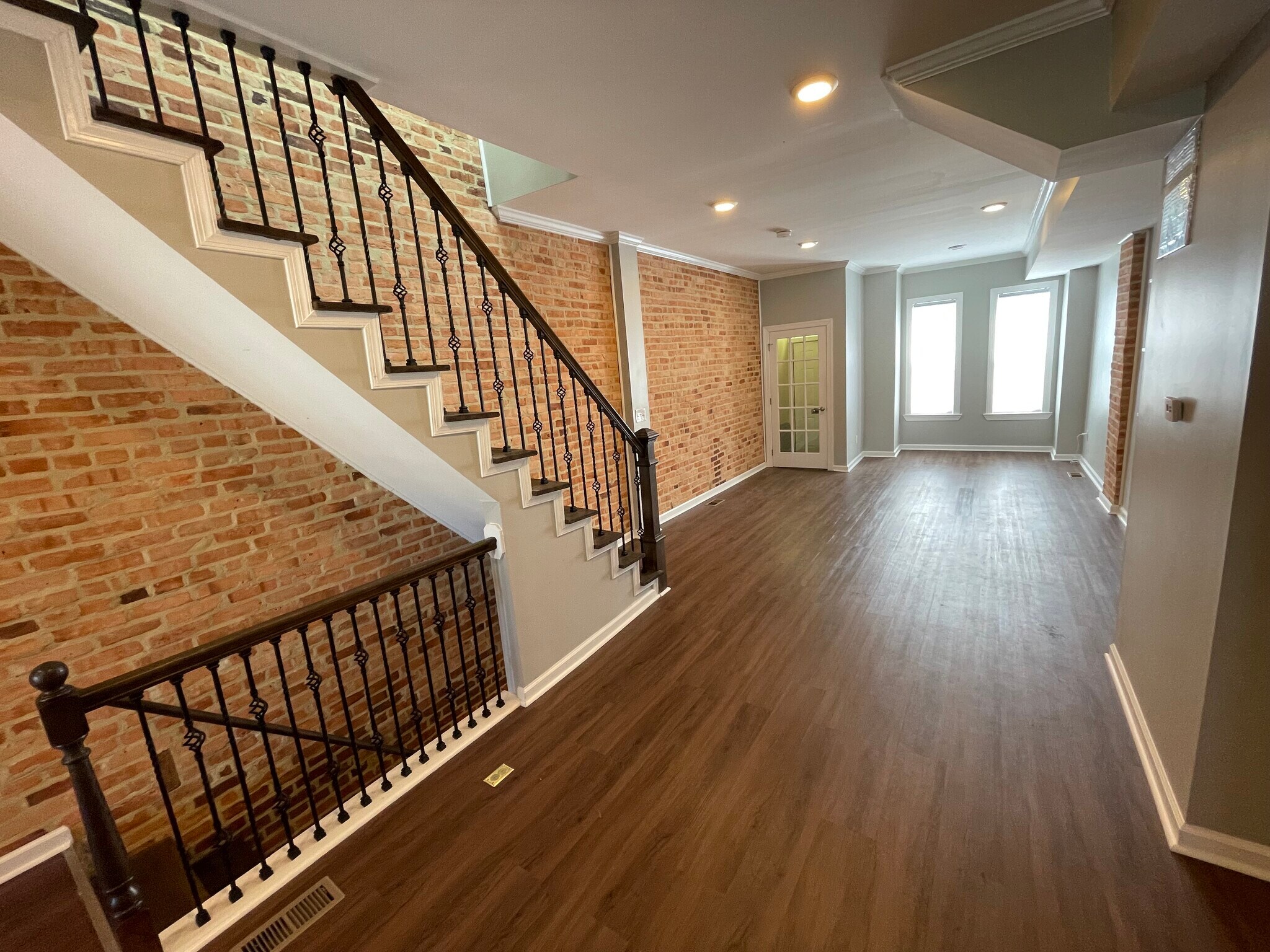 Living Room - 124 S Highland Ave