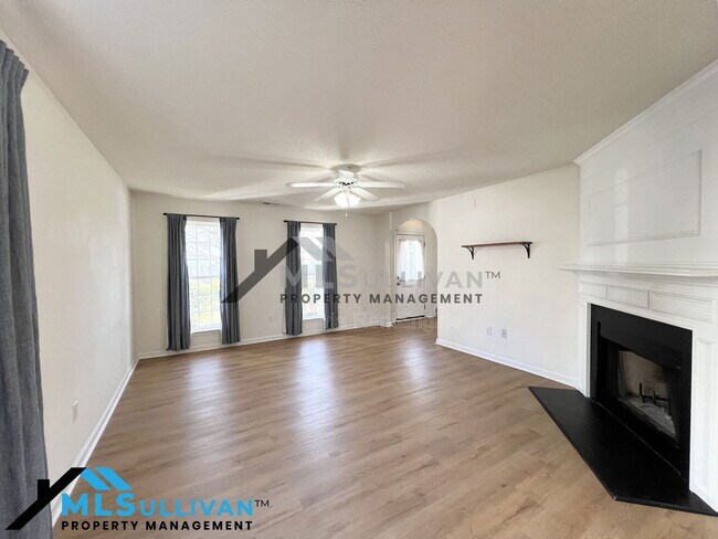 Building Photo - 4504 Conklin Dr