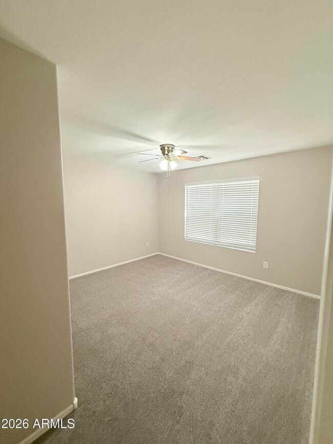 Building Photo - 434 W Fabens Ln