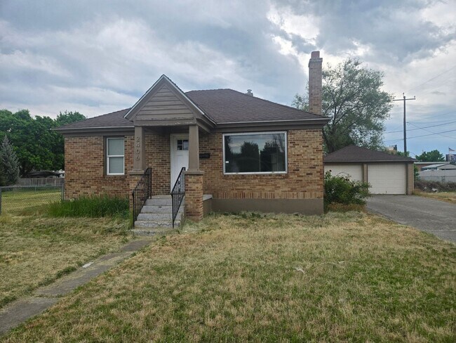 Building Photo - 3 Bedroom - 2 Bath Home in Spokane Valley