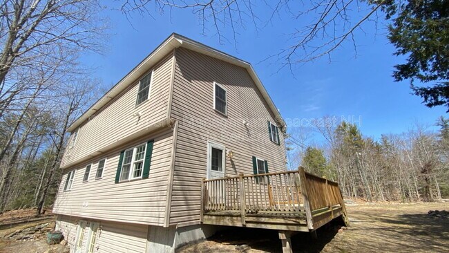 Building Photo - 308 Silver St