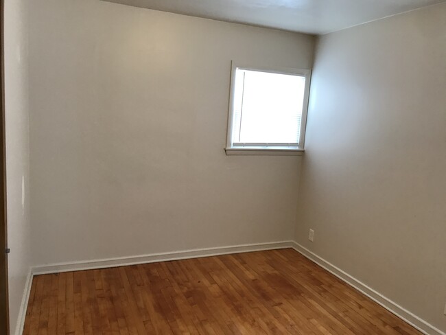 Building Photo - 5243 N 49th St