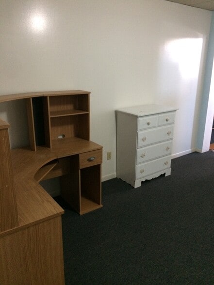 bedroom - 3821 Bates St