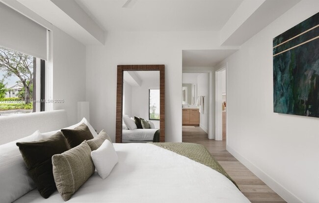 Building Photo - 1874 Heron Club Dr