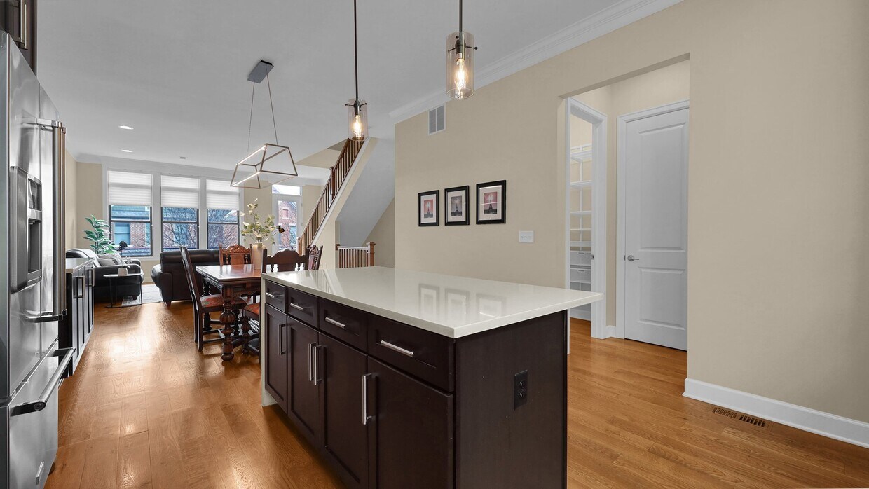 Building Photo - 1061 Harrison Park Pl